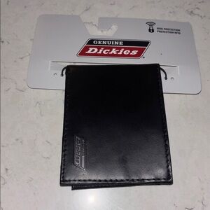 Dickies Men's genuine Leather Wallet black